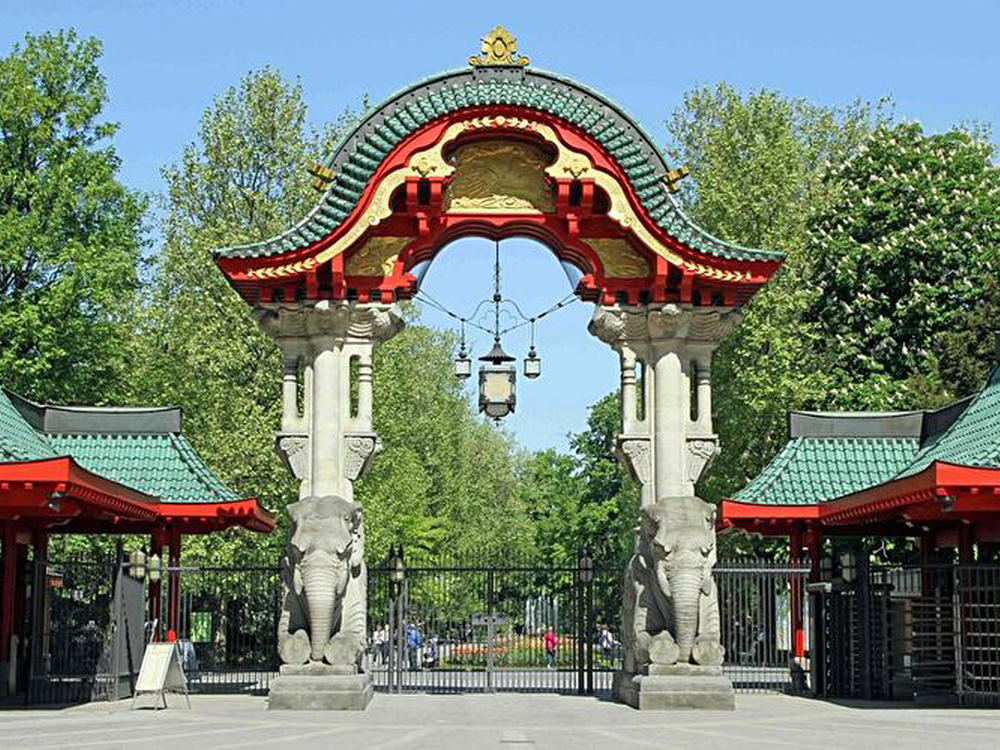 Elefantentor des Berliner Zoologischen Gartens